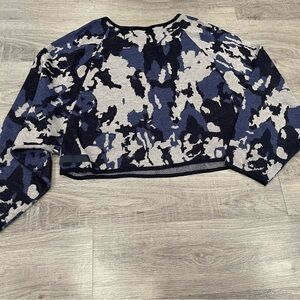 Lululemon CROPPED sweater